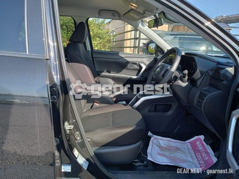 2023 Toyota Raize for sale in Negombo, Gampaha - photo 2