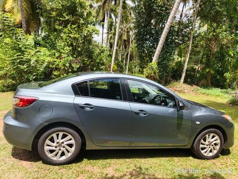 2012 Mazda Axela for sale in Nittambuwa, Gampaha - photo 4